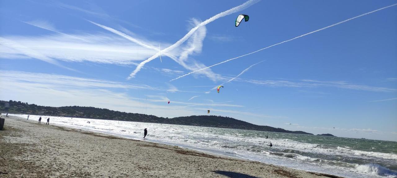Maison De Vacances A L'Ayguade Classee 3 Etoiles, Climatisee,3Mn A Pied Plage Et Restos ,5Mn Aeroport, 10Mn Gare Hyères Eksteriør billede